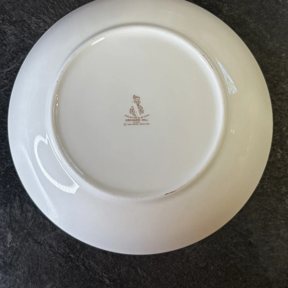 6- Royal Doulton ORCHARD HILL Bone China LARGE 7